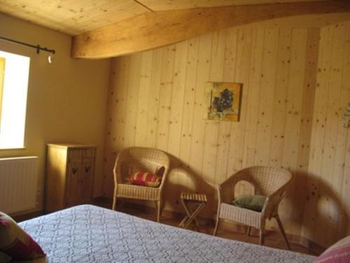 Hotel La Ferme Du Chapi Saint-Laurent-dʼOingt Habitación foto