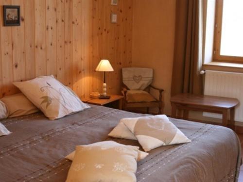 Hotel La Ferme Du Chapi Saint-Laurent-dʼOingt Habitación foto
